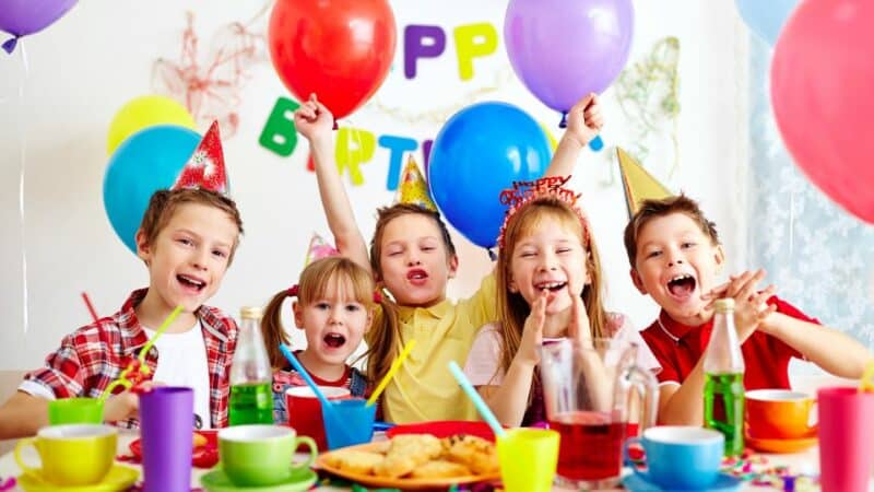 קוסם למסיבת יום ההולדת של ילדכם